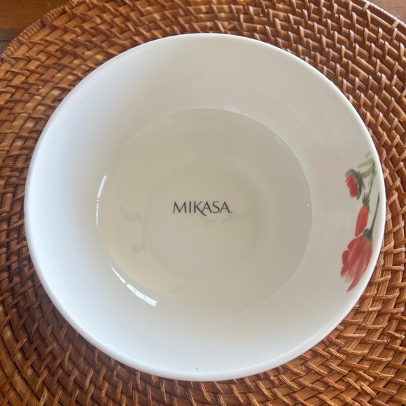 Mikasa Kiera Red Poppy Floral Porcelain 6” Soup Salad Cereal Bowls Set of 4 New - Picture 8 of 9